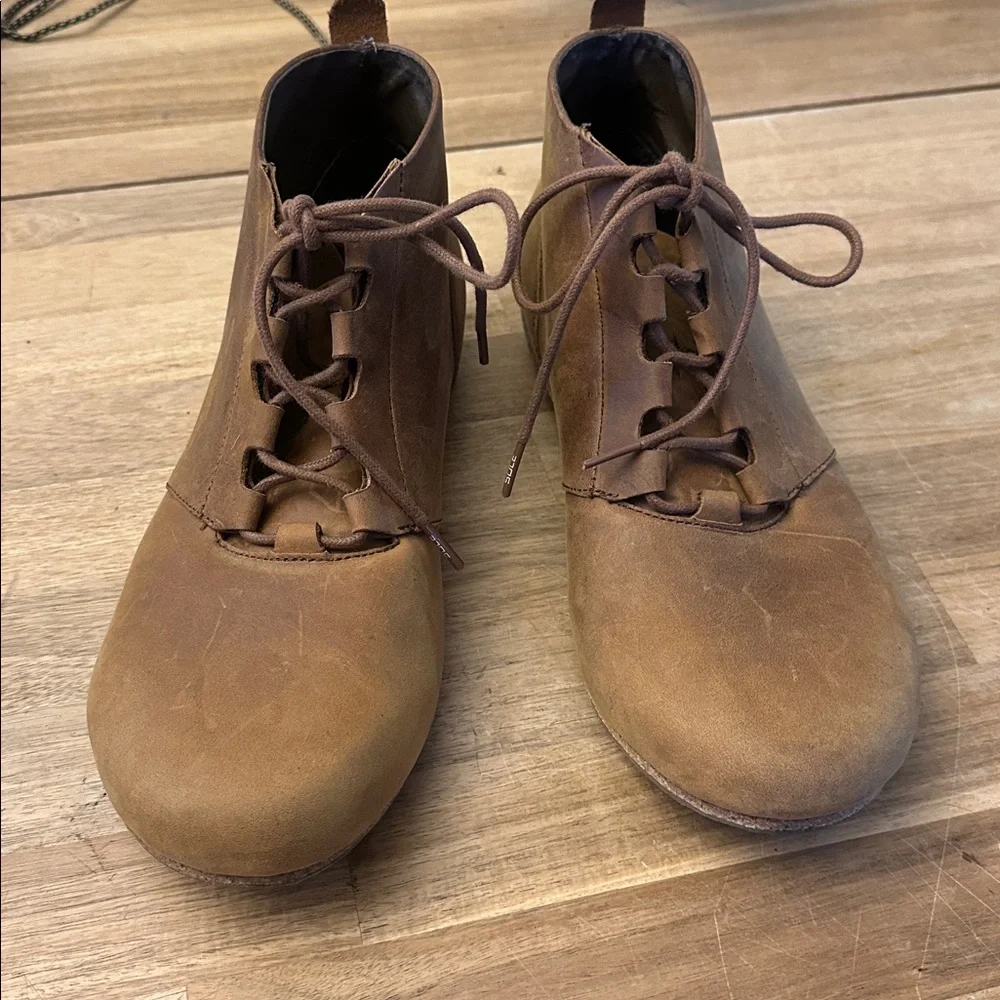 SOLE leather recork chukka boots